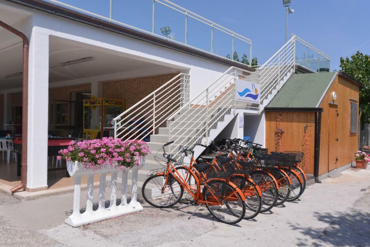 Camping Tre Archi Lido di Fermo Exteriör bild