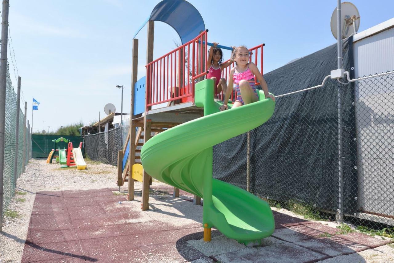 Camping Tre Archi Lido di Fermo Exteriör bild