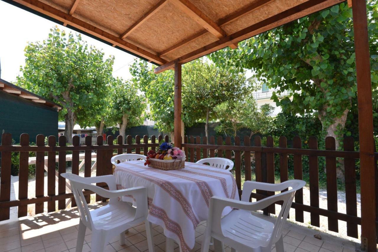 Camping Tre Archi Lido di Fermo Exteriör bild