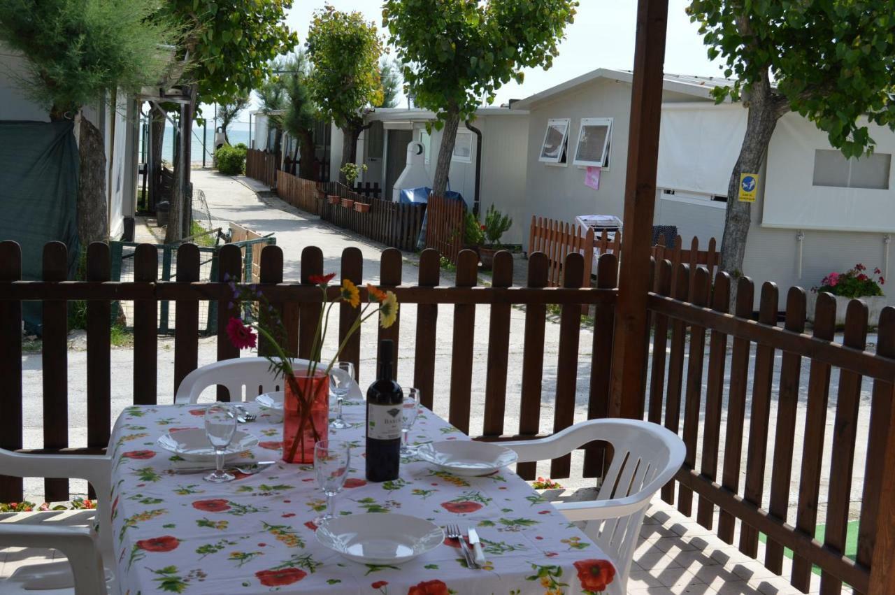 Camping Tre Archi Lido di Fermo Exteriör bild