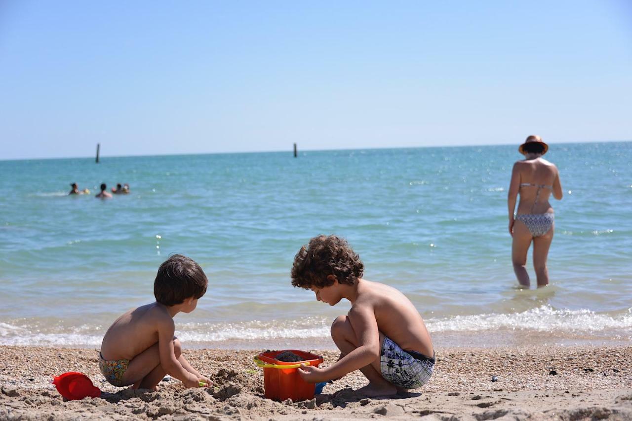 Camping Tre Archi Lido di Fermo Exteriör bild